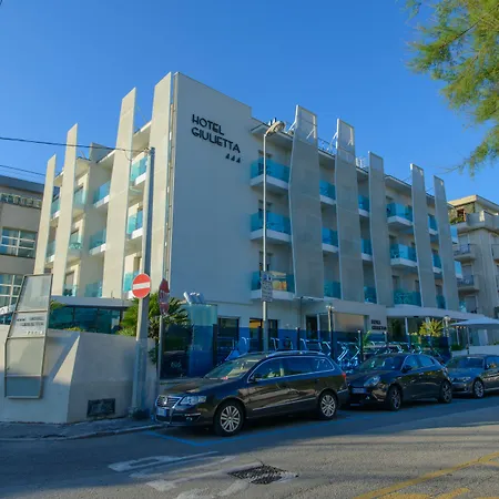 古丽塔酒店 3* 里乔内