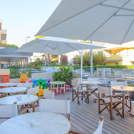 古丽塔酒店 3* 里乔内