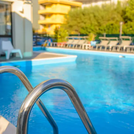 Giulietta Hotel 3*